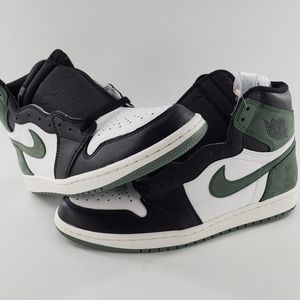 Nike Air Jordan 1 Retro High OG 555088 135 Size 10